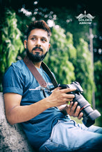 Load image into Gallery viewer, Golden arrow leather camera strap belt