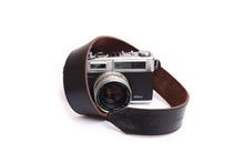 Load image into Gallery viewer, Golden arrow leather camera strap belt black